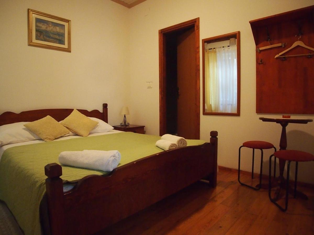 Rooms & Studio Stipcic Trogir Ngoại thất bức ảnh