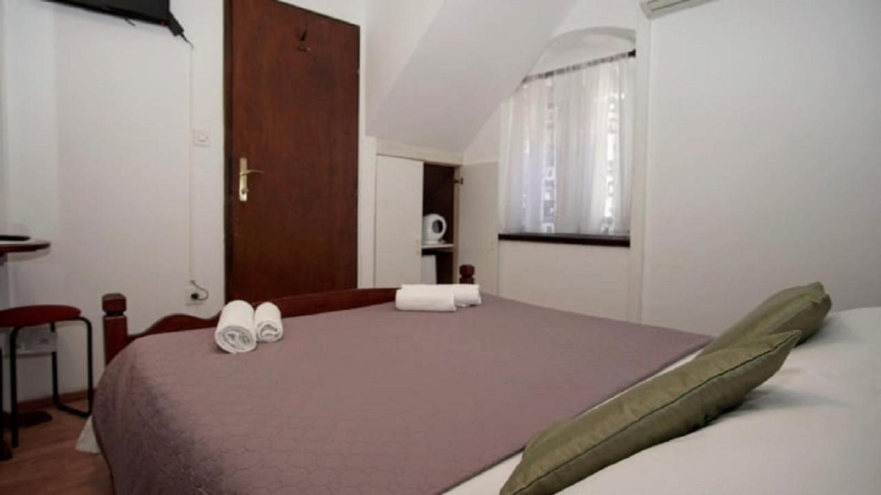 Rooms & Studio Stipcic Trogir Ngoại thất bức ảnh