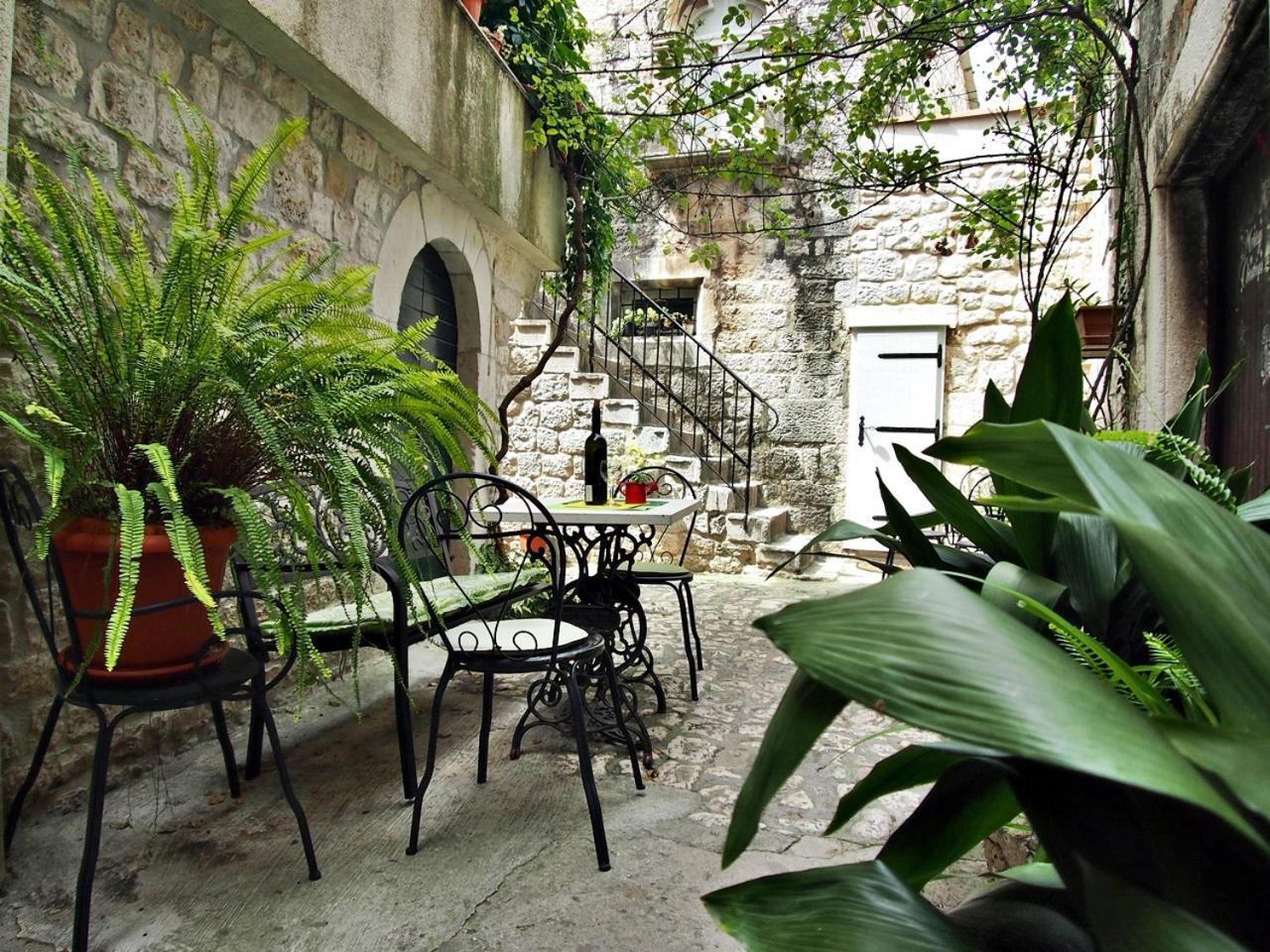 Rooms & Studio Stipcic Trogir Phòng bức ảnh