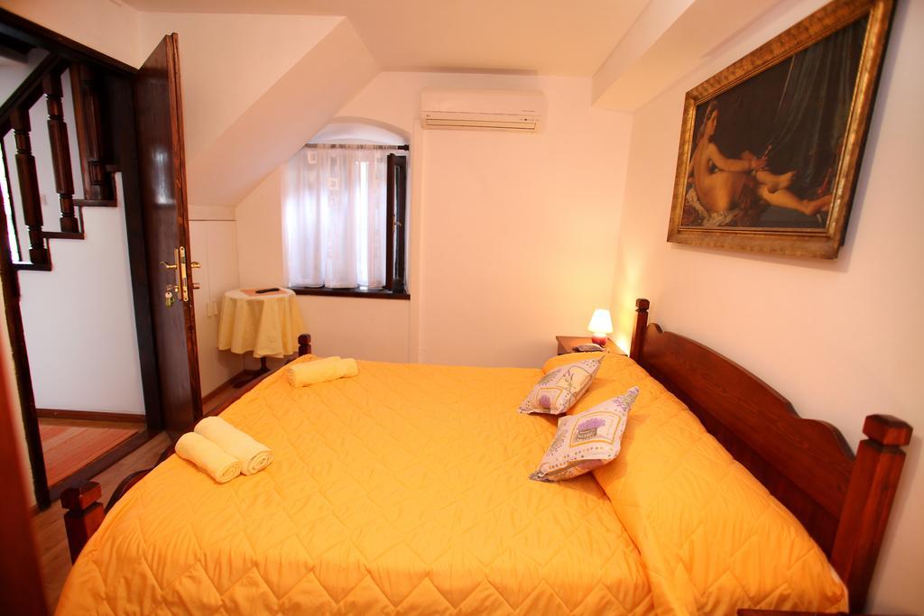 Rooms & Studio Stipcic Trogir Ngoại thất bức ảnh