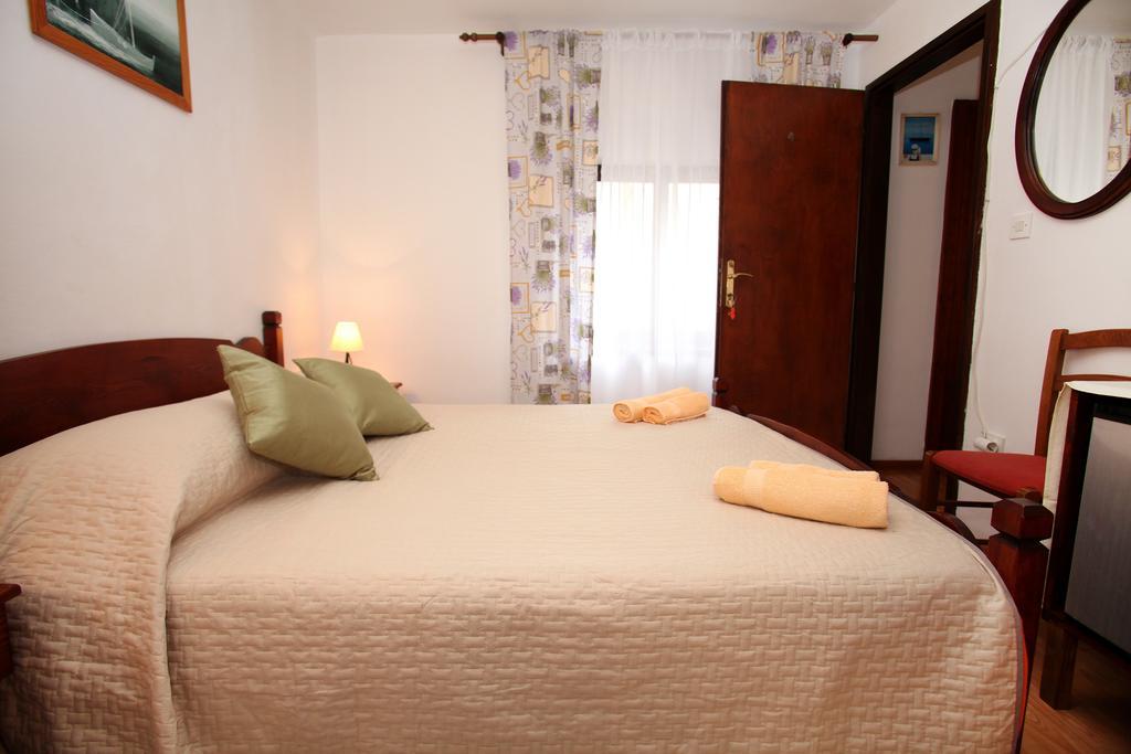 Rooms & Studio Stipcic Trogir Ngoại thất bức ảnh