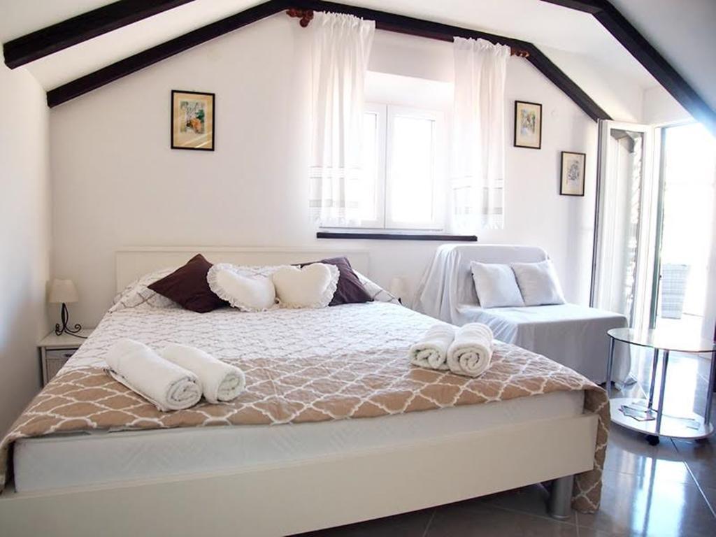 Rooms & Studio Stipcic Trogir Ngoại thất bức ảnh